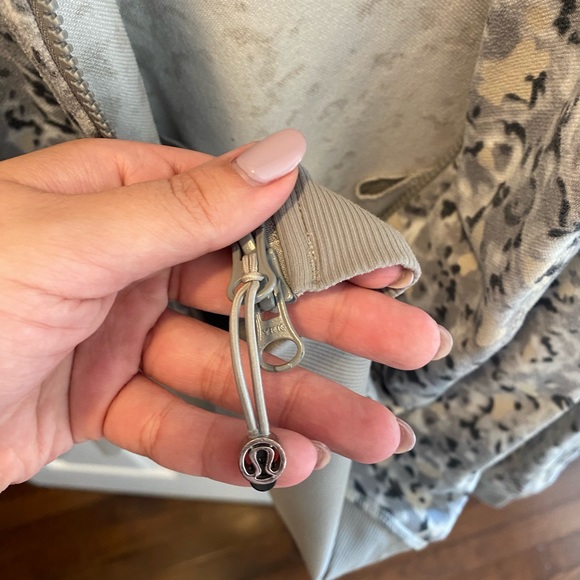 Lululemon zip up - Picture 2 of 5